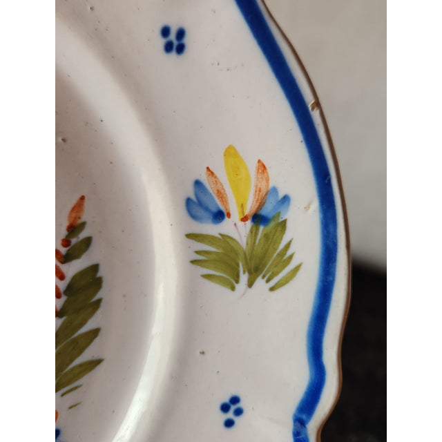 Antique French Decorative Folk Art Plates from HR Quimper, 1800s, Set of 2 For Sale - Image 6 of 15
