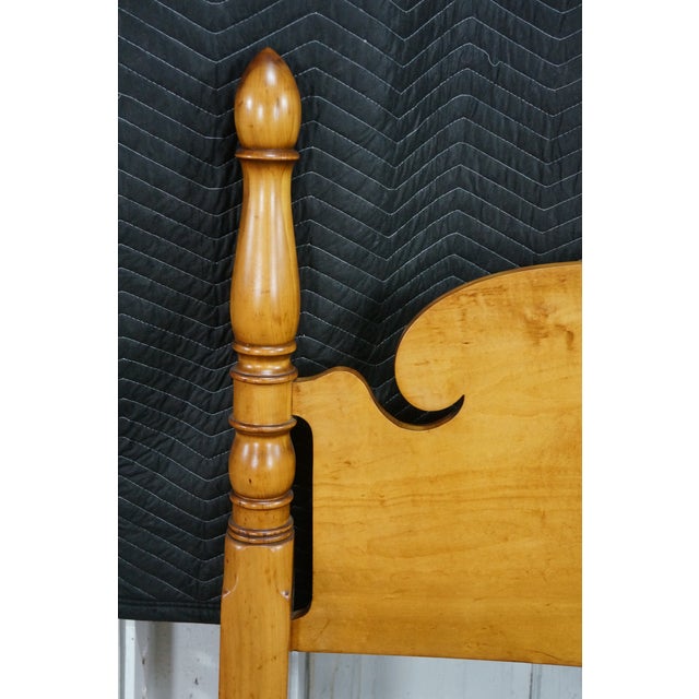 2 Vintage Early American Colonial Style Solid Maple Twin Cannonball Poster Beds For Sale - Image 12 of 18
