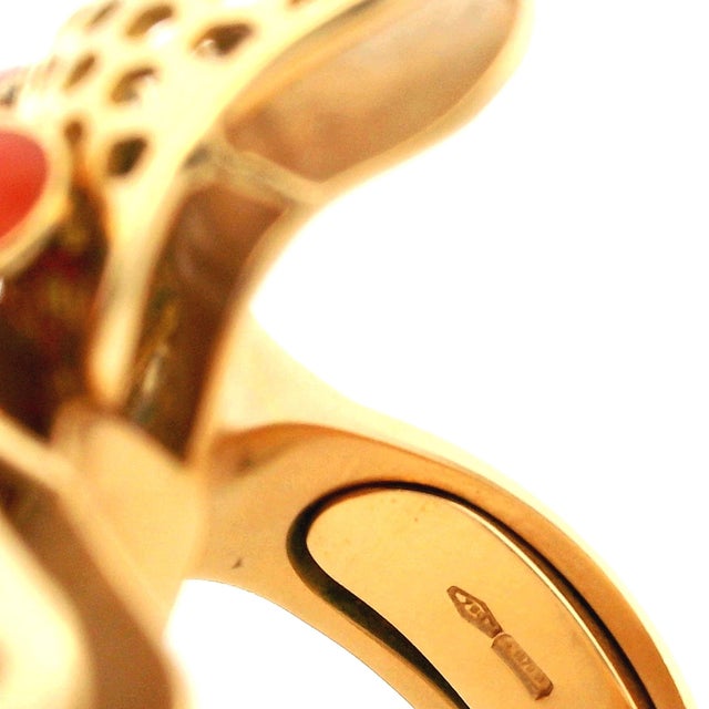 1970s Italian 18k Gold Coral & Diamond Flower Statement Ring, Size 8 For Sale - Image 9 of 14