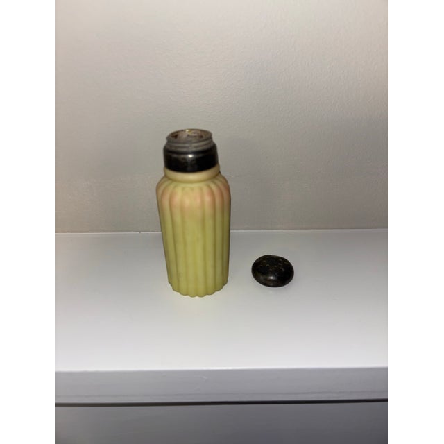 Late 19th Century Mt. Washington Burmese Art Glass Salt & Pepper Shakers - A Pair For Sale In Seattle - Image 6 of 12
