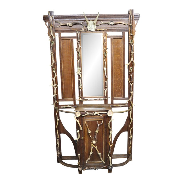 Adirondack Style Oak Hall Rack With Antler Detail For Sale