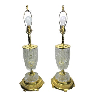 The Luminaries: A Rare Pair of 1970s Internally Lit Lead Crystal Statement Lamps For Sale