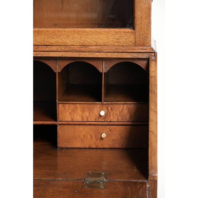 Antique English Oak Bookcase with Upright and Original Glass, 1700s For Sale - Image 12 of 17