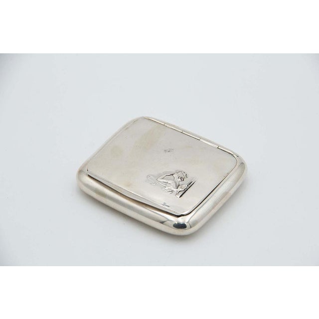 Rectangular Silver Snuffbox with Rounded Corners and Hinged Lid For Sale - Image 3 of 4