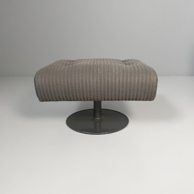 Set of Mid-Century Modern Italian Lounge Chair and Pouf by Eugenio Gerli for Tecno, 1960s For Sale - Image 15 of 18