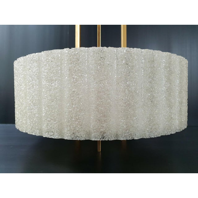 Good overall condition. Usual signs of wear, particularly on the brass. Working. Height 67 cm. Diameter 47 cm. A...