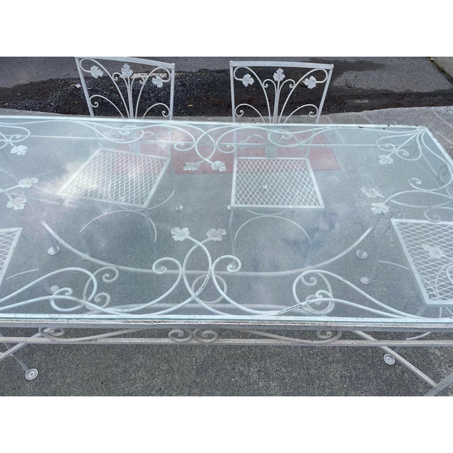Mid 20th Century Grape Leaf & Vine Wrought Iron Outdoor Patio Table W/Glass Top & 6 Mesh Seat Chairs For Sale - Image 4 of 12