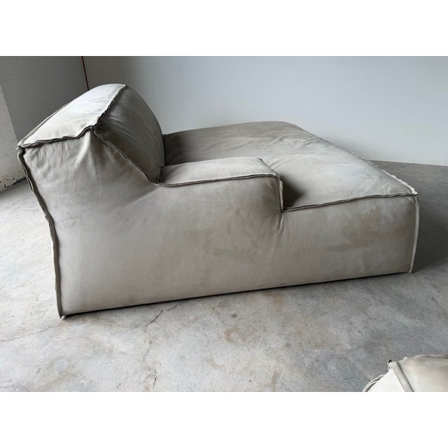 Paola Navone for Baxter “Miami Soft” Modular Leather Sofa – Made in Italy For Sale In Miami - Image 6 of 17