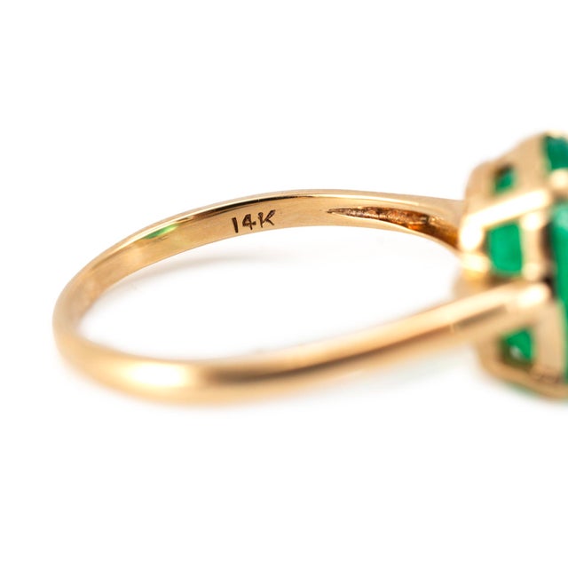 Gold Ladies 14k Yellow Gold 4.36ctw Gia Colombian Green Emerald Cocktail Ring, Size 9 For Sale - Image 8 of 10