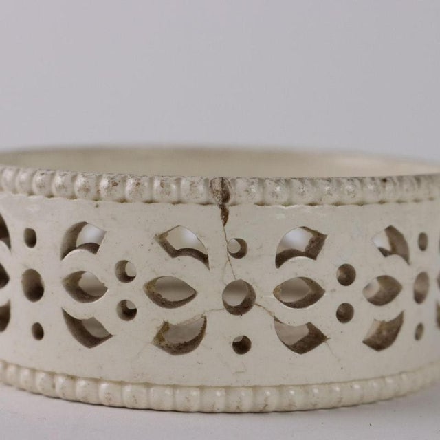 19th Century Table Set in Earthenware from Wedgwood, England, Set of 5 For Sale - Image 6 of 9