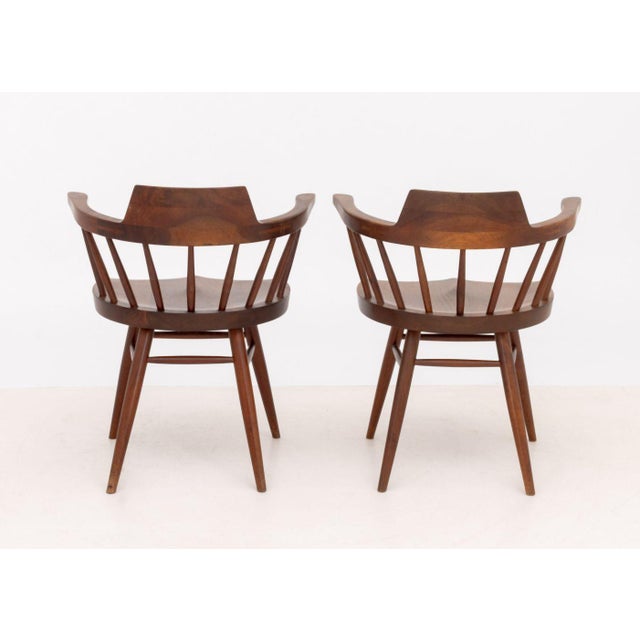 George Nakashima Walnut Captain's Armchairs, Pair For Sale In New York - Image 6 of 10