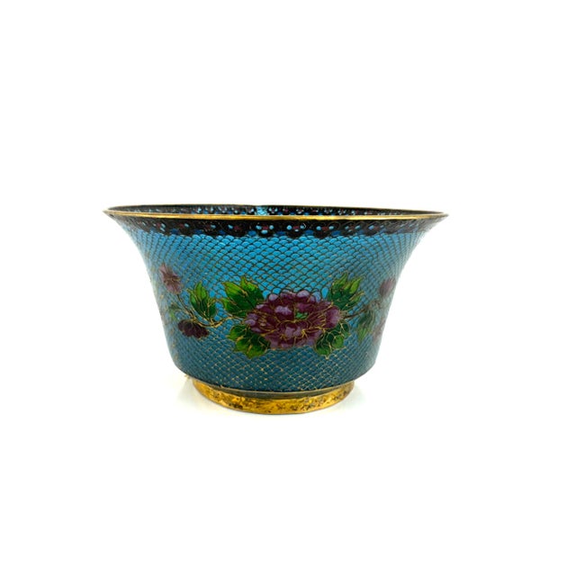 Vintage Mid 20th Century Chinese Cloisonné Decorative Bowl in Brilliant Sky Blue With Floral Motif For Sale - Image 9 of 16
