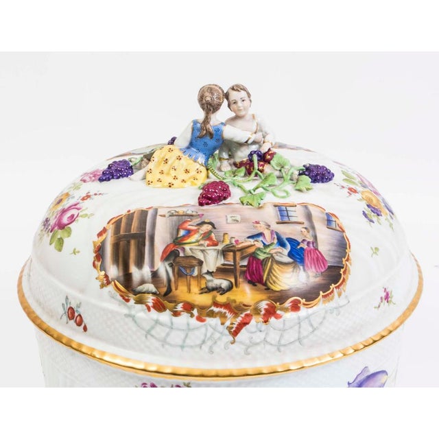 This is a delightful porcelain tureen with lid in Dresden style, dating from the last quarter of the 20th century. Hand...