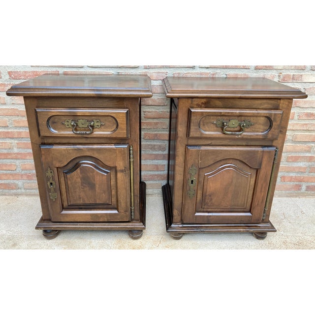 Early 20th Century Spanish Nightstands with Drawer & Bronze Details, 1920, Set of 2 For Sale - Image 9 of 18