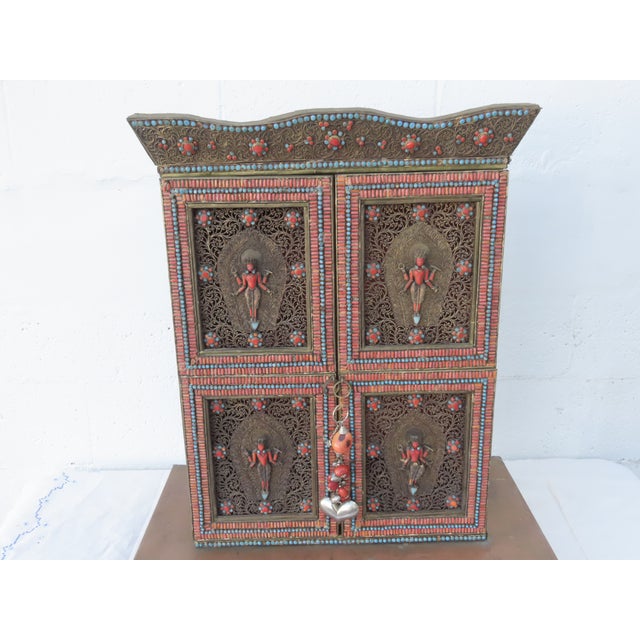 Nepalese Shrine Temple Prayer Cabinet Gilt Coral Turquoise Figural Altar 4491b For Sale - Image 17 of 18