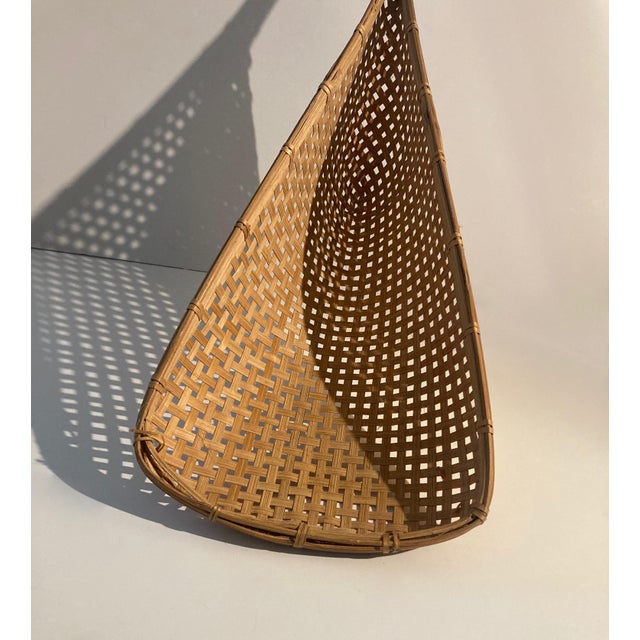 1960 - 1970s Asian Wicker Bait Basket For Sale - Image 4 of 8