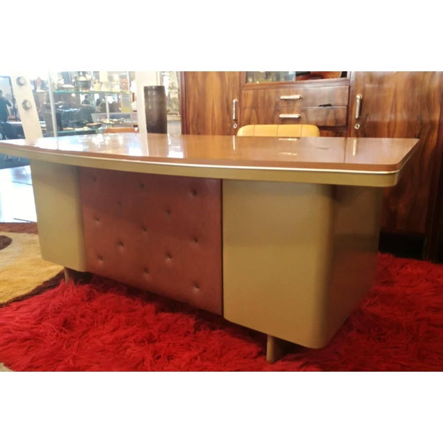 Elegant executive desk in lacquered and laminated metal production: "anonima castelli" bologna 1950s. In excellent...