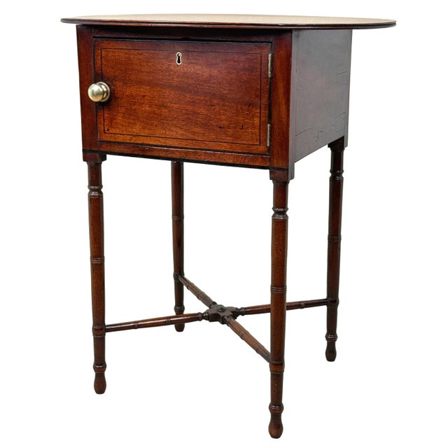 Early 19th Century Georgian Oval Top Occasional Table in Mahogany, 1815 For Sale - Image 11 of 11