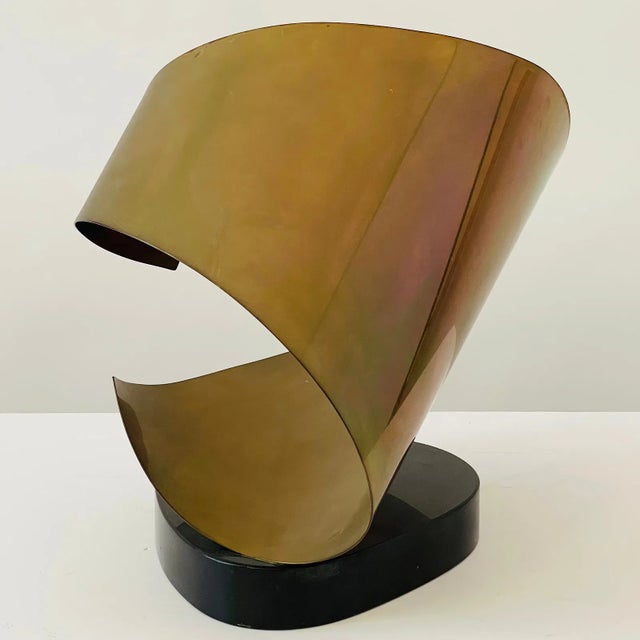 Abstract 1970s Joseph McDonnell (American) Abstract Flowing Curves Metal Sculpture For Sale - Image 3 of 12