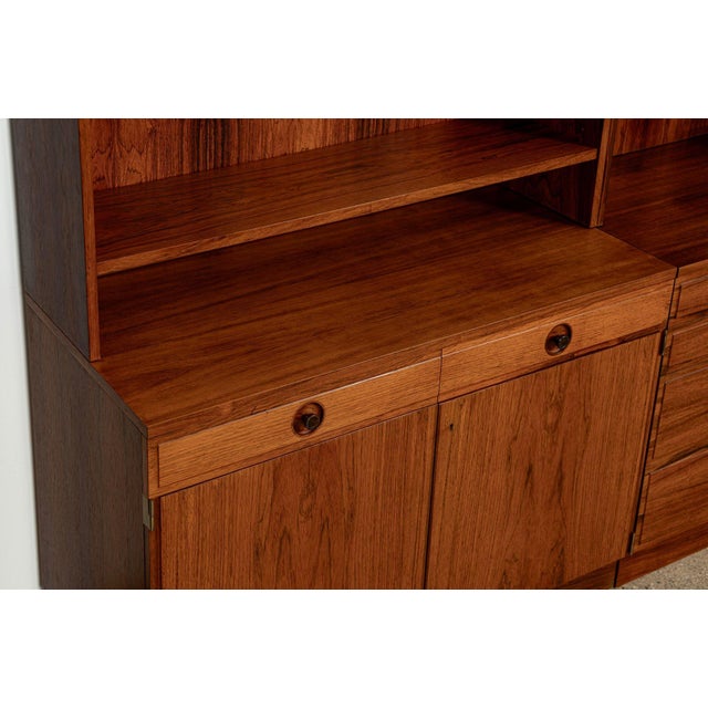 1960s Mid-Century Modern Swedish Rosewood Wall Unit Bookcase by Bertil Fridhagen for Bodafors, 1960s For Sale - Image 5 of 18