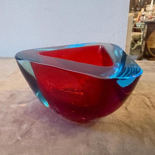 Mid-Century Modern 1970s Seguso Space Age Sommerso Red and Blue Murano Glass Bowl For Sale - Image 3 of 12
