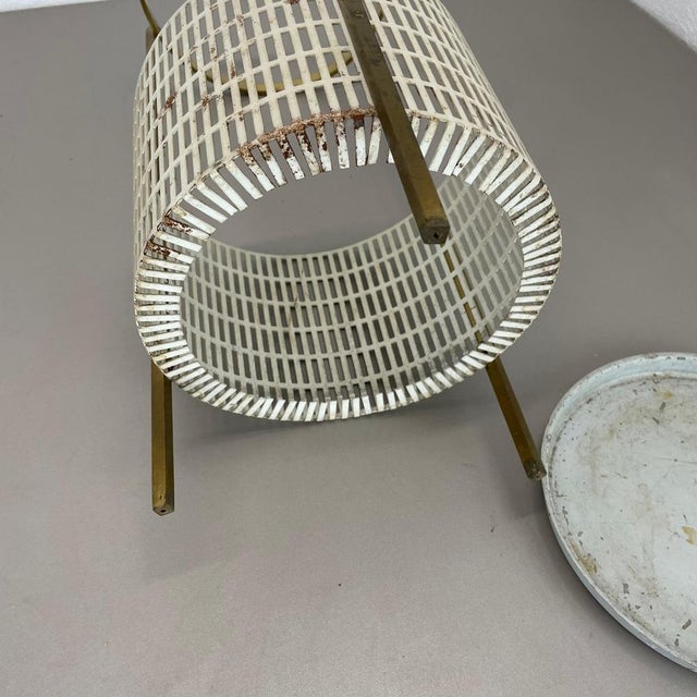 Mid-Century Hollywood Regency Brass Umbrella Stand in the style of Mathieu Matégot, France, 1950s For Sale - Image 10 of 18
