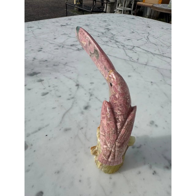 Late 20th Century Pink Quartz Stone Toucan Parrot on Onyx Tree Stump For Sale In Houston - Image 6 of 8