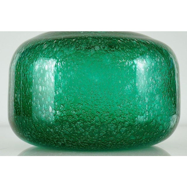 Vintage Emerald Pulegoso Vase with Gold Rim by Livio Seguso for Bisazza, 1993 For Sale - Image 4 of 17