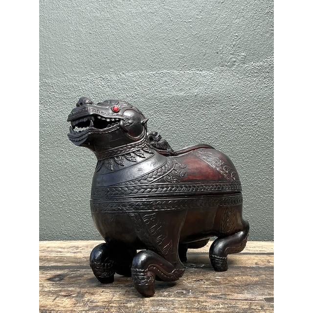 Vintage Asian Carved Wood Lion Box For Sale - Image 11 of 12