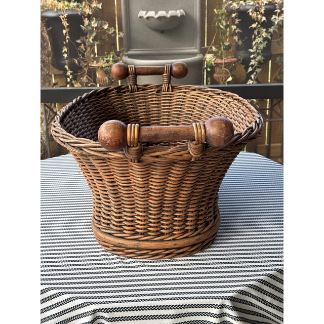 Vintage French Wicker Basket With Turned Wood Handles & Wood Slatted Base For Sale In Little Rock - Image 6 of 16