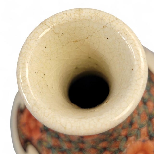 Chōshūzan Kyoto Satsuma Tripod Portrait Vase by Jissei After Yoshisada For Sale - Image 10 of 18