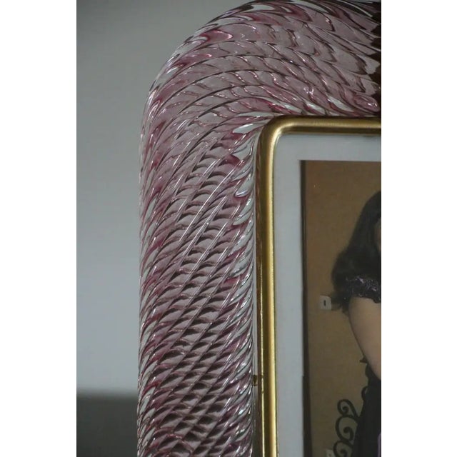Mid-Century Modern Pink Twisted Murano Glass and Brass Photo Frame from Barovier & Toso, 2000s For Sale - Image 3 of 18