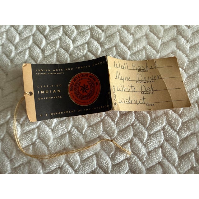 Vintage Beautiful Cherokee White Oak Wall Basket – Orig. Certification Tag by Renowned Alyne Driver For Sale - Image 4 of 15