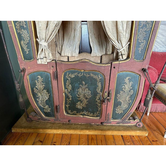 Brown 18th Century Portuguese Sedan Chair For Sale - Image 8 of 18