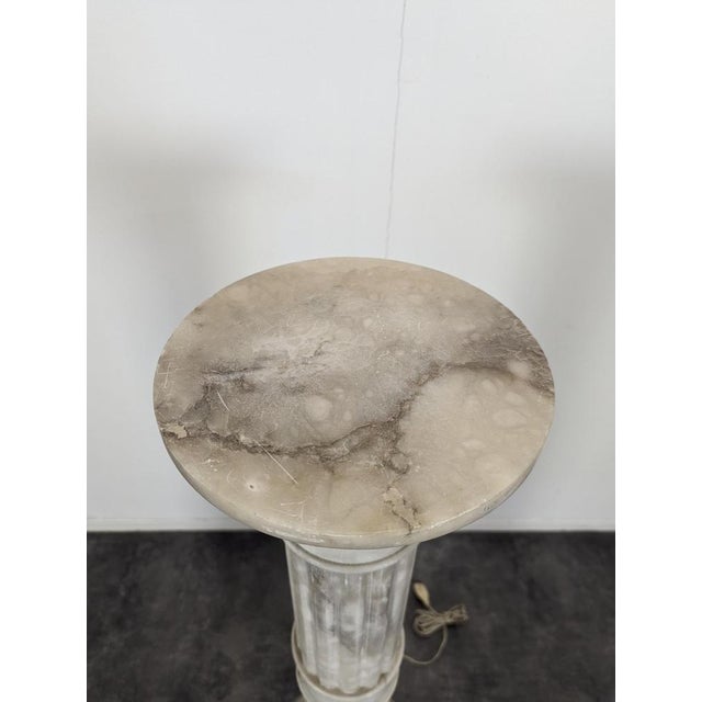 Light Column in Alabaster For Sale - Image 3 of 6