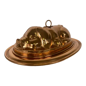 Handsome Italian Hand Hammered Copper Pork Roasting Pan