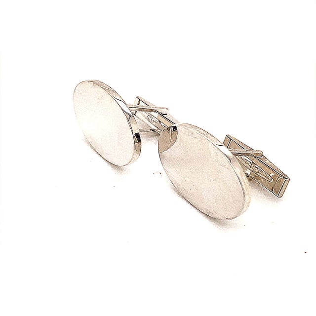 1990s Pair of Tiffany & Co. Estate Sterling Silver Wide Oval Cufflinks 19 Grams For Sale - Image 4 of 12