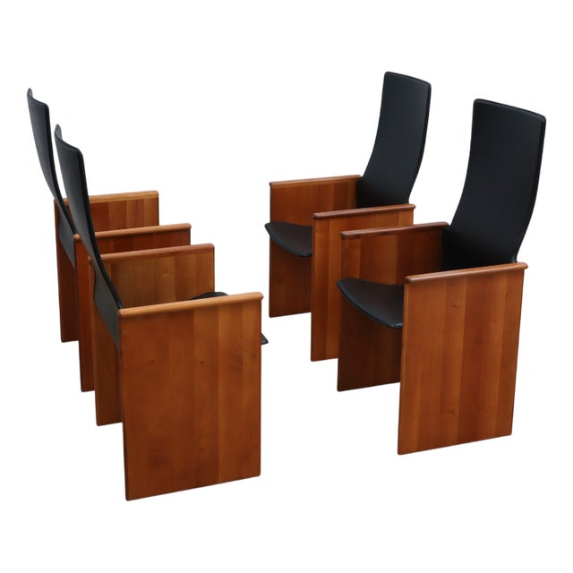 Segesta Chairs in Walnut and Black Leather by Afra & Tobia Scarpa for Stildomus, 1970s, Set of 4 For Sale