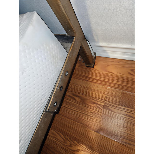 Last Call! 1980s Architectural Gilt Metal Double Bed – Heavy-Duty Designer Statement Frame For Sale - Image 9 of 13