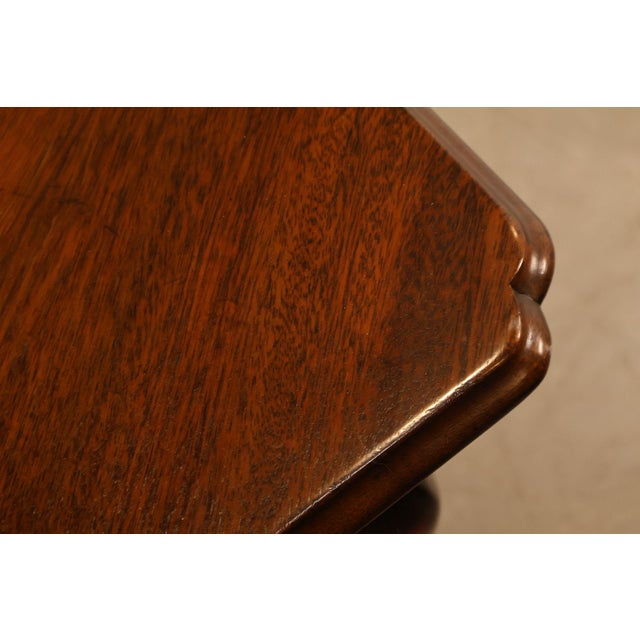 Mid 20th Century Kittinger Colonial Williamsburg Mahogany Drop-Leaf Napkin Table For Sale In Philadelphia - Image 6 of 18