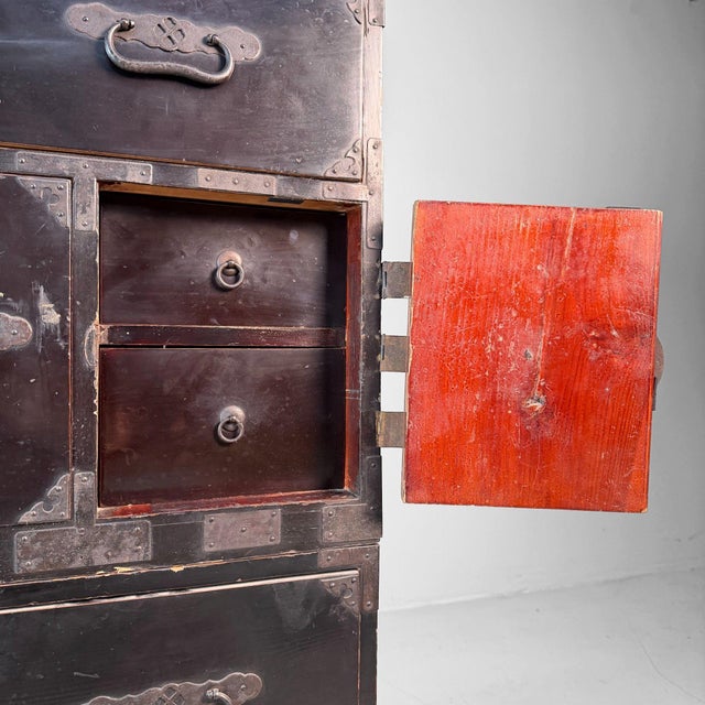 Metal Large Japanese Tansu Chest of Drawers, Storage Cabinet, 1900s, 1890s For Sale - Image 7 of 18