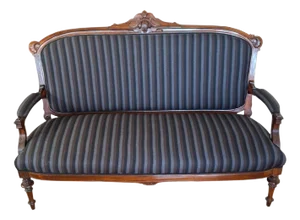 Victorian Mahogany Settee