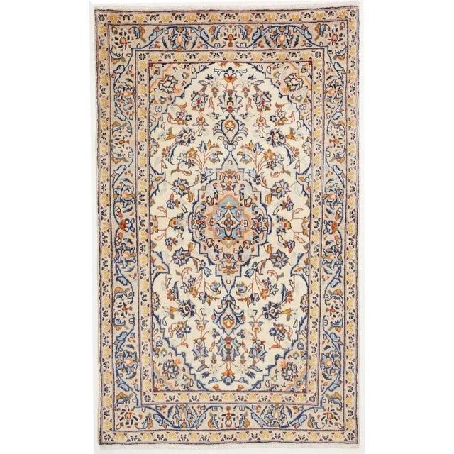 Kashan rug | Knot density: approx. 200.000 knots/m² | Material: 100% virgin wool (pile), 100% cotton (warp) | Size: 96 x...