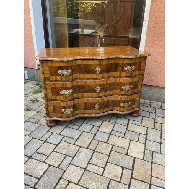 Baroque Chest of Drawers in Walnut, 1760 For Sale - Image 15 of 15