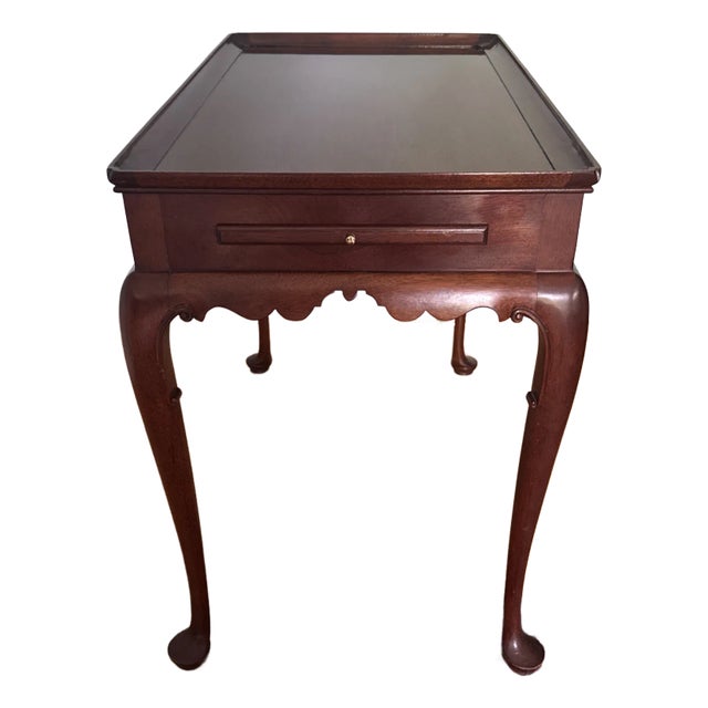 Stickley Williamsburg Queen Anne Side Table For Sale