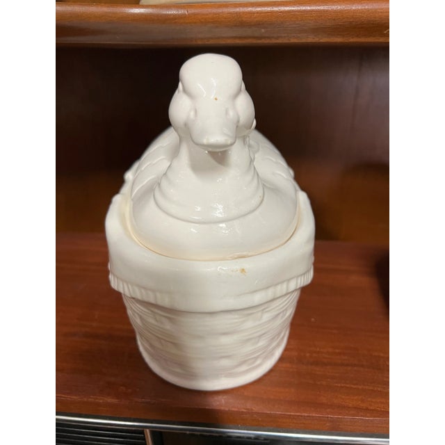 Mid-Century Modern Mid Century ,1950s, White Ceramic Nesting Hen Gravy /Tureen For Sale - Image 3 of 8
