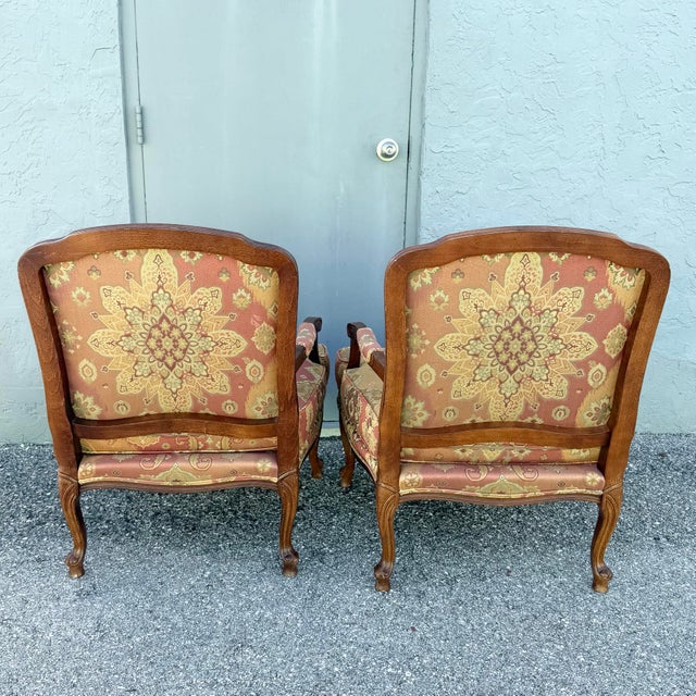 Vintage French Provincial Lounge Chairs by Woodmark - A Pair For Sale In West Palm - Image 6 of 9