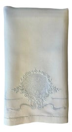 Example of Holiday Table Linens
