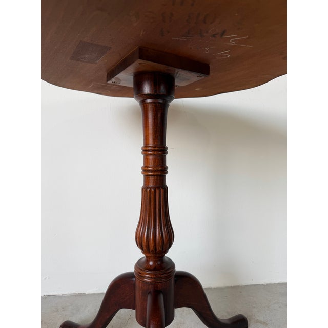 Wood 1970s Vintage George III–Style Mahogany Tripod End Table For Sale - Image 7 of 13