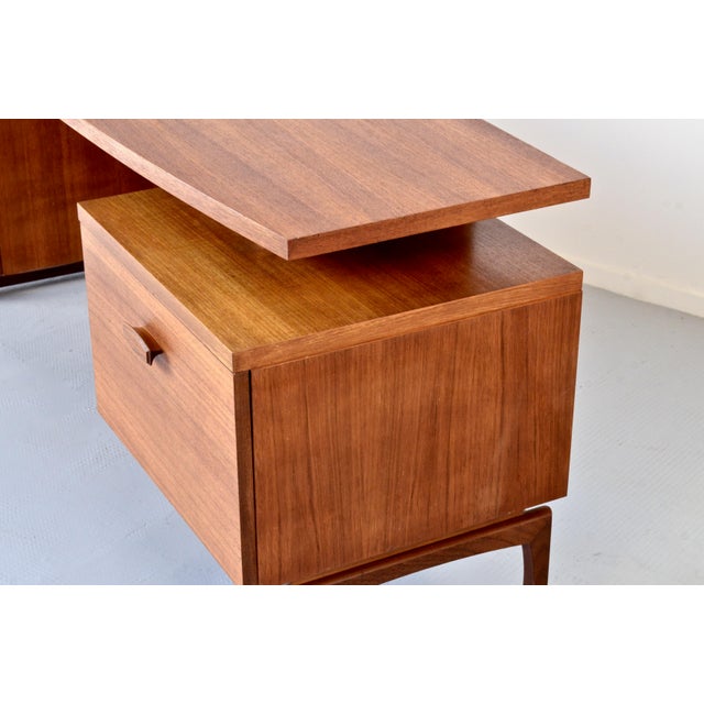 Teak Desk with Floating Top from G-Plan, 1960s For Sale - Image 4 of 10